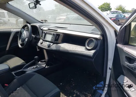 2015 Toyota Rav4 Xle z USA, uszkodzony, nr VIN JTMRFREV6FJ019556